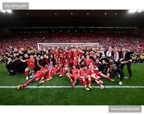 利物浦球迷创纪录收藏展示1970年代欧冠冠军球衣与萨拉赫现代款装备